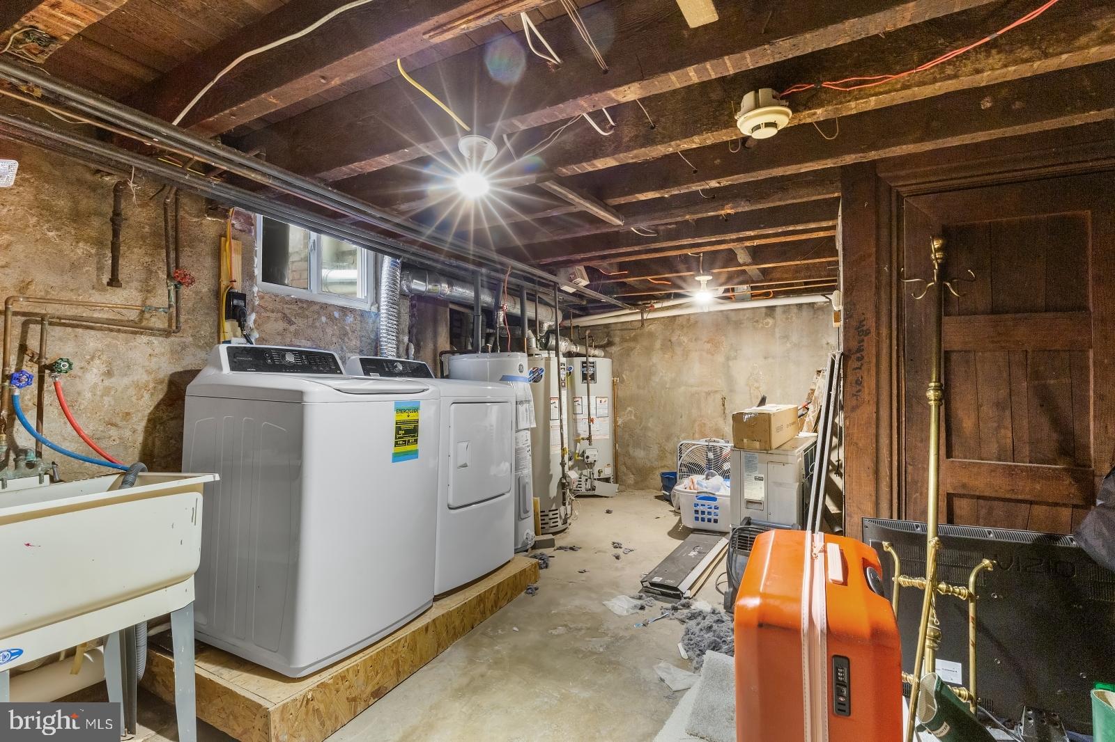 BELLA VISTA - Residential Lease