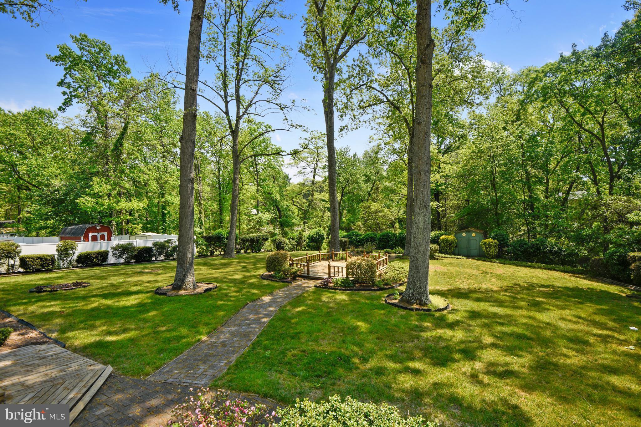 SELBY GROVE - Residential