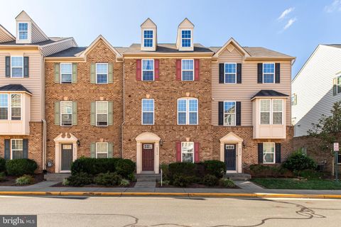 42616 FREISTADT SQUARE STERLING VA 20166