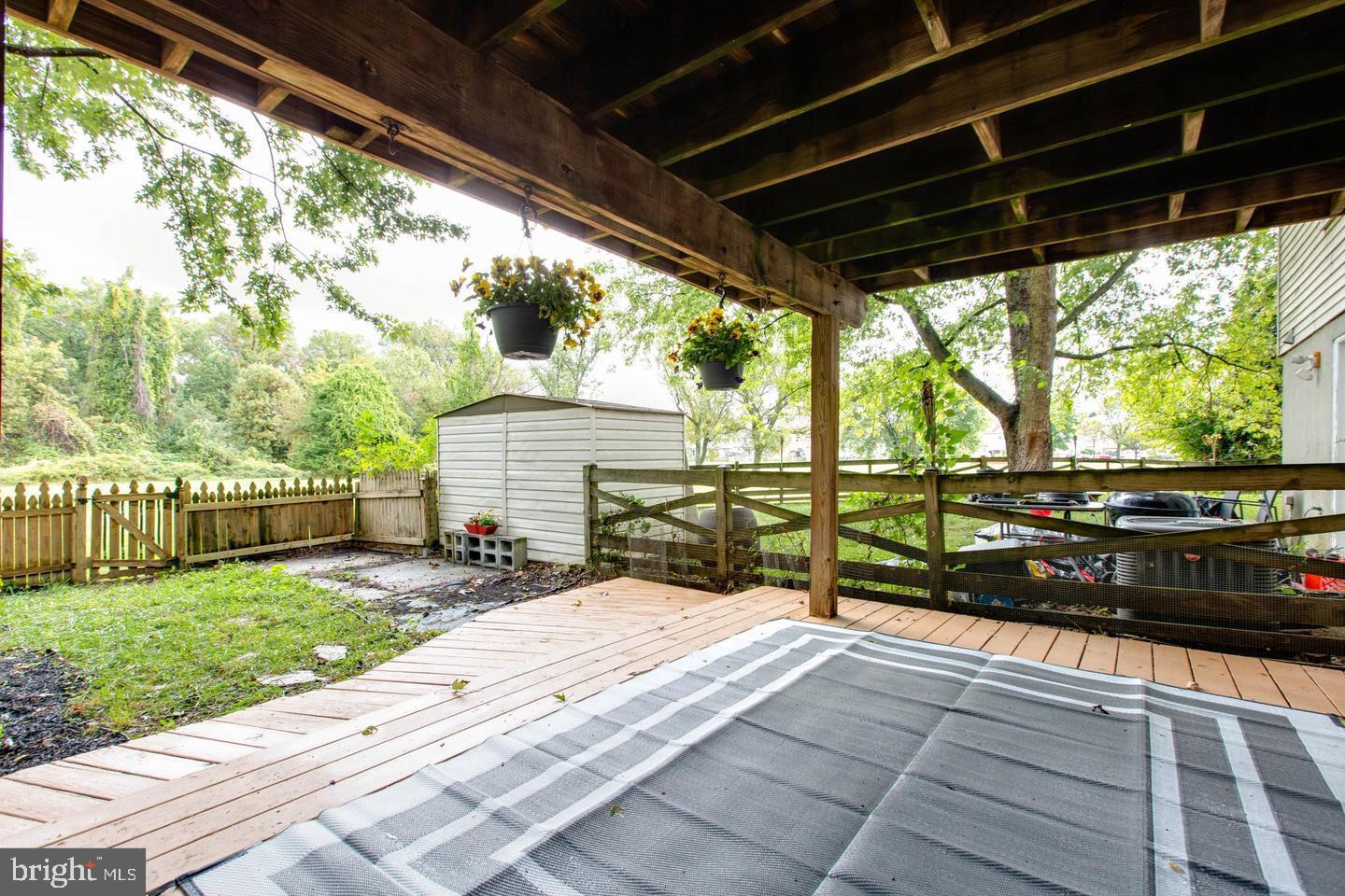 KINGS COURT - Residential Lease