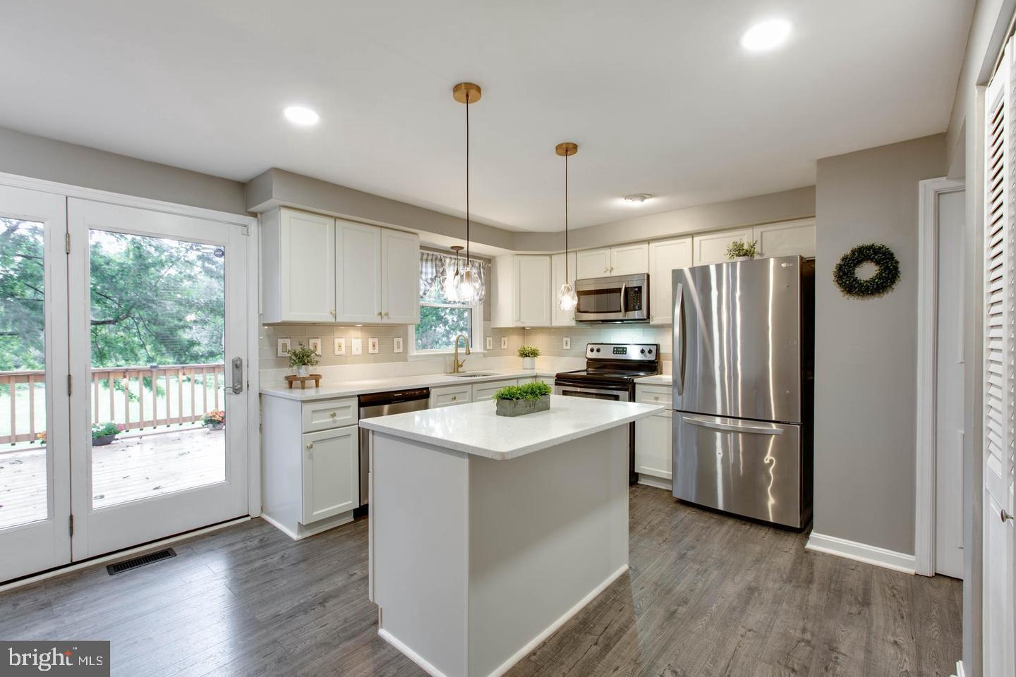 KINGS COURT - Residential Lease