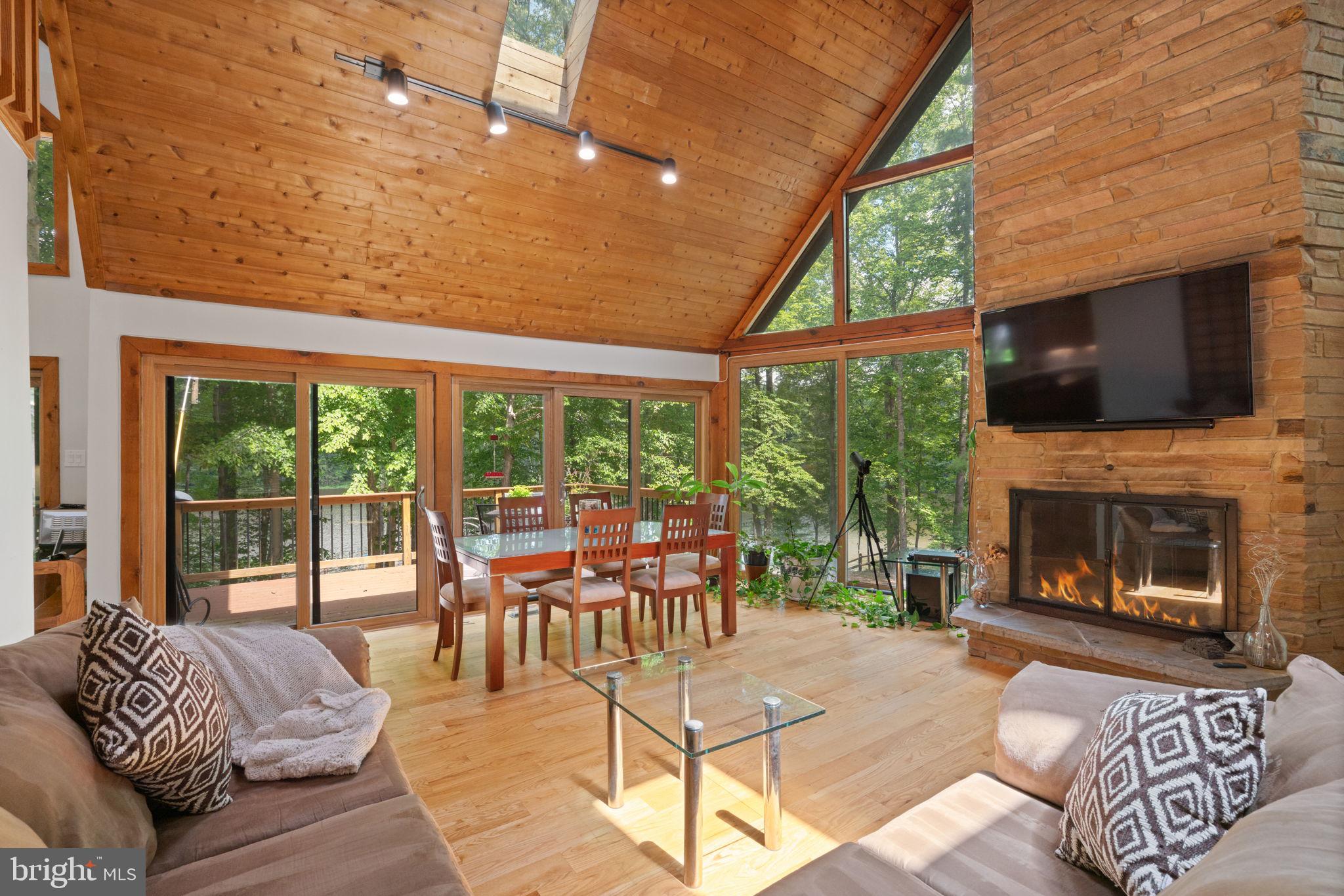 6110 TURKEY RUN COURT