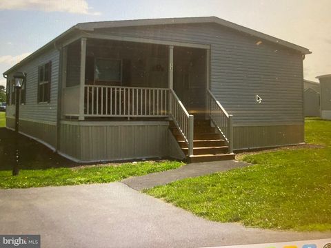 13 AMBER CIRCLE NEW HOLLAND PA 17557