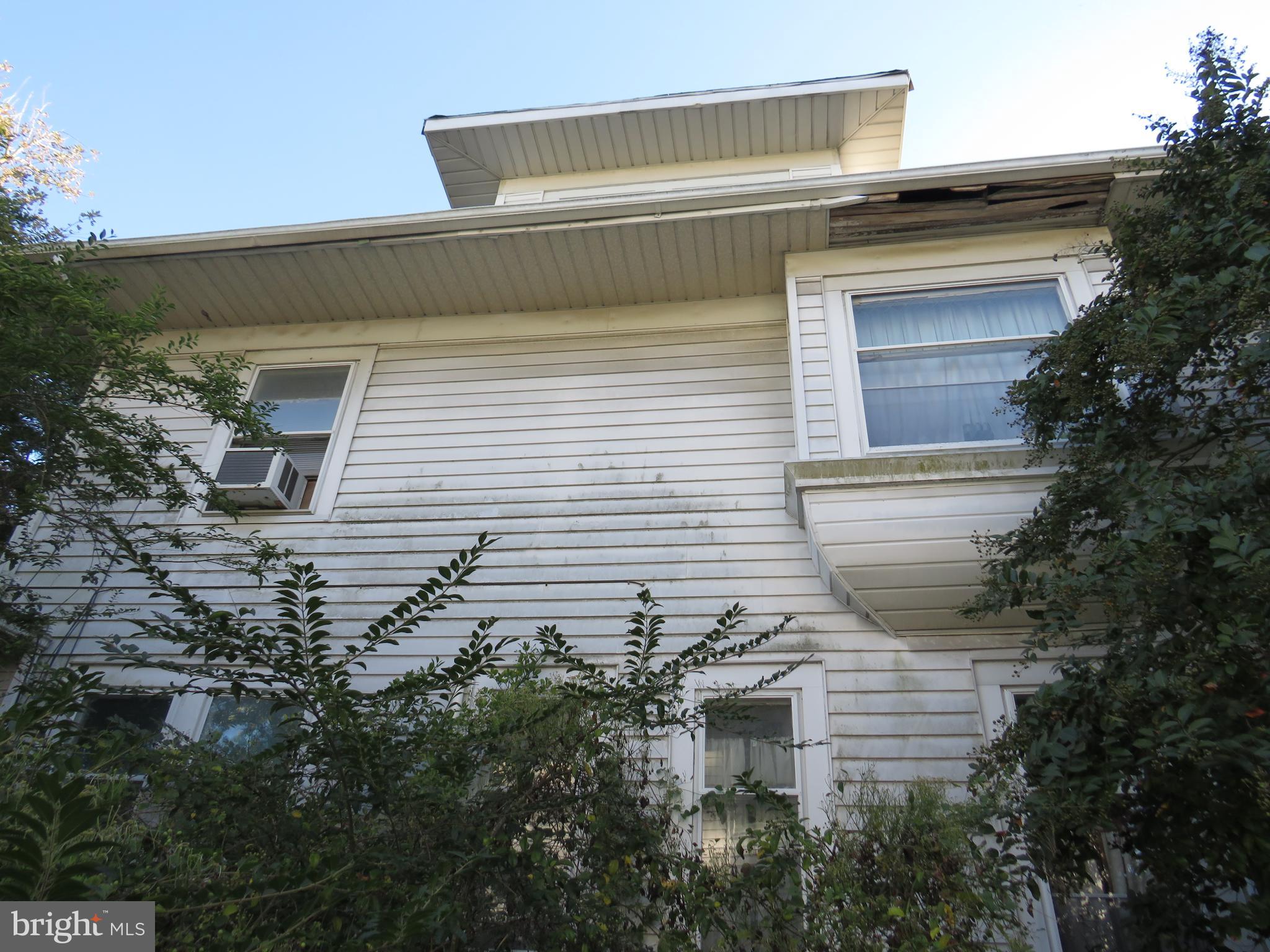 243 N SOMERSET AVENUE