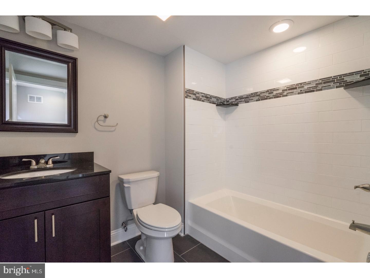 DICKINSON NARROWS - Residential