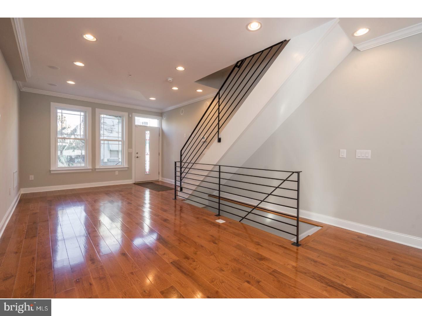 DICKINSON NARROWS - Residential