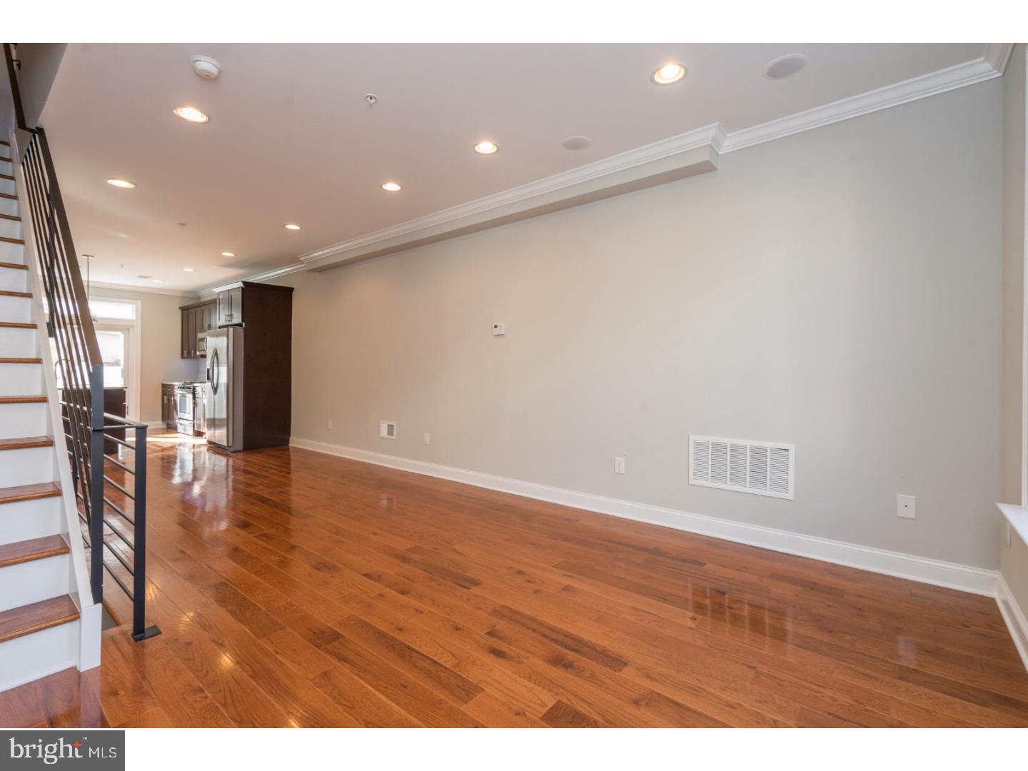 DICKINSON NARROWS - Residential