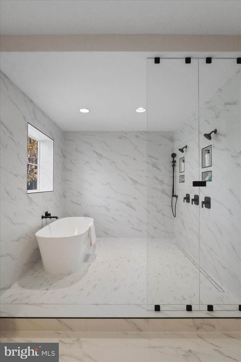 VIENNA WOODS - Residential