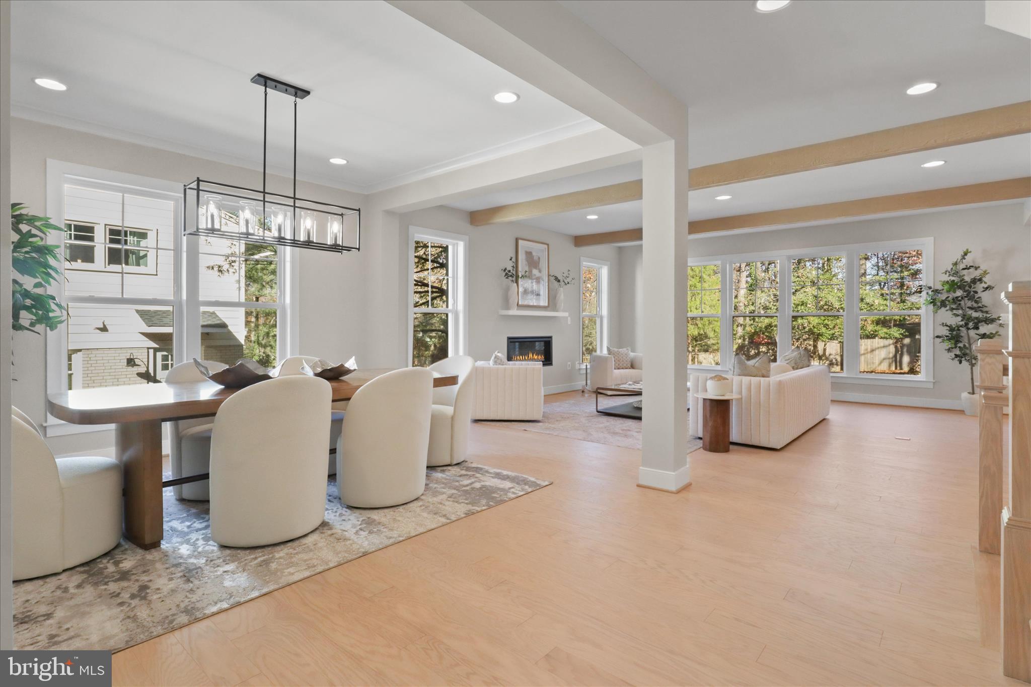 VIENNA WOODS - Residential