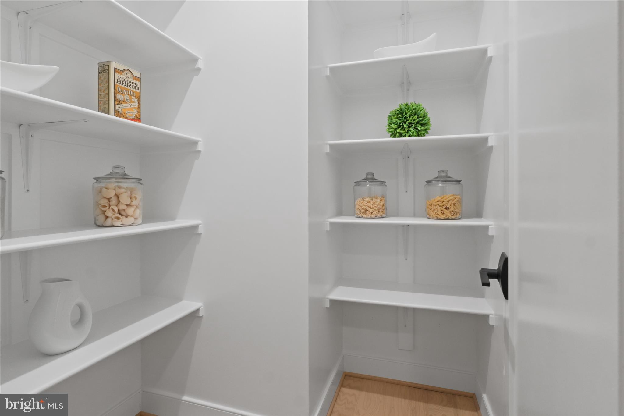 VIENNA WOODS - Residential