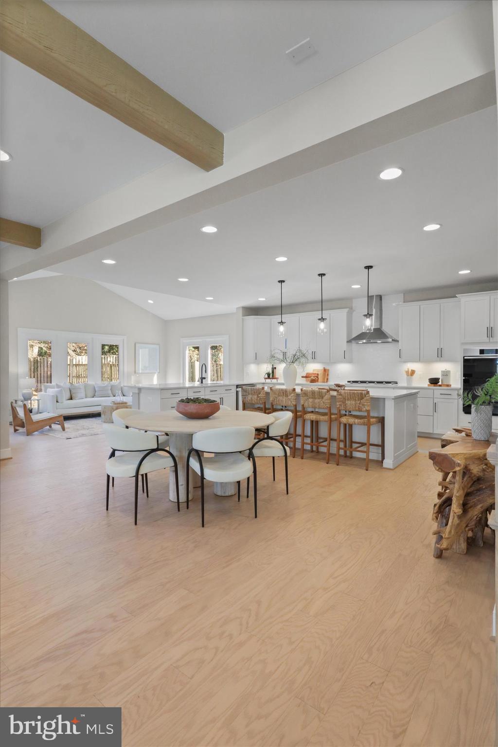 VIENNA WOODS - Residential