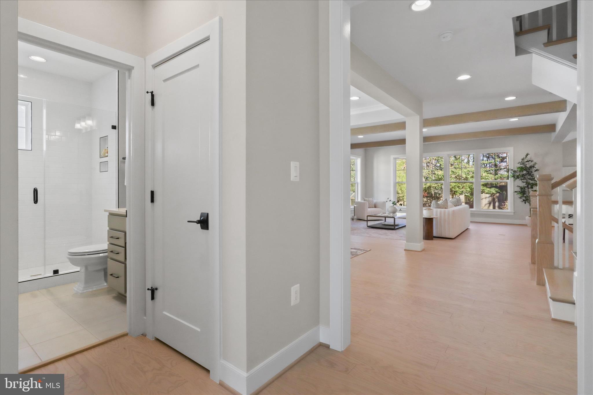 VIENNA WOODS - Residential