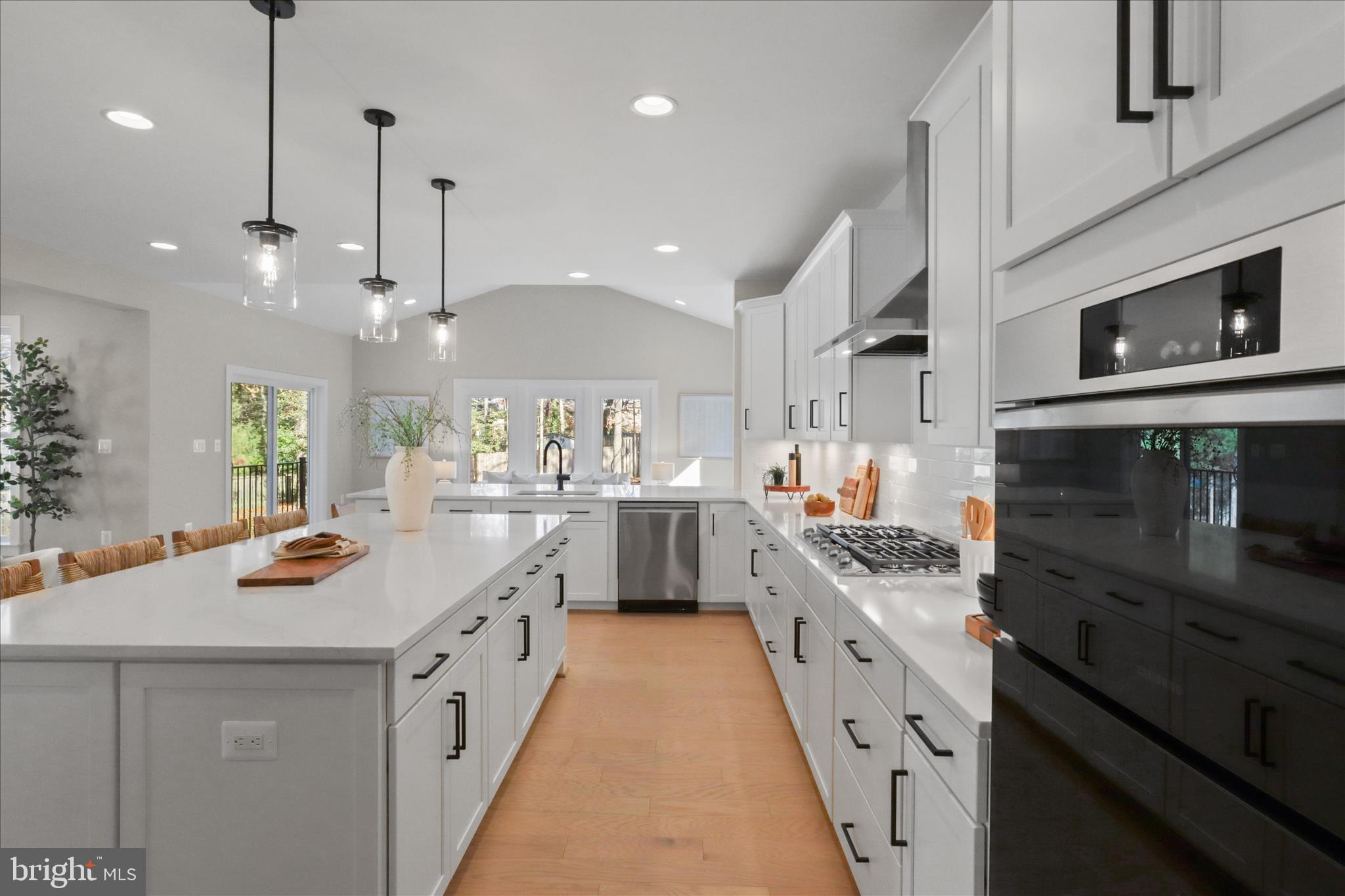 VIENNA WOODS - Residential