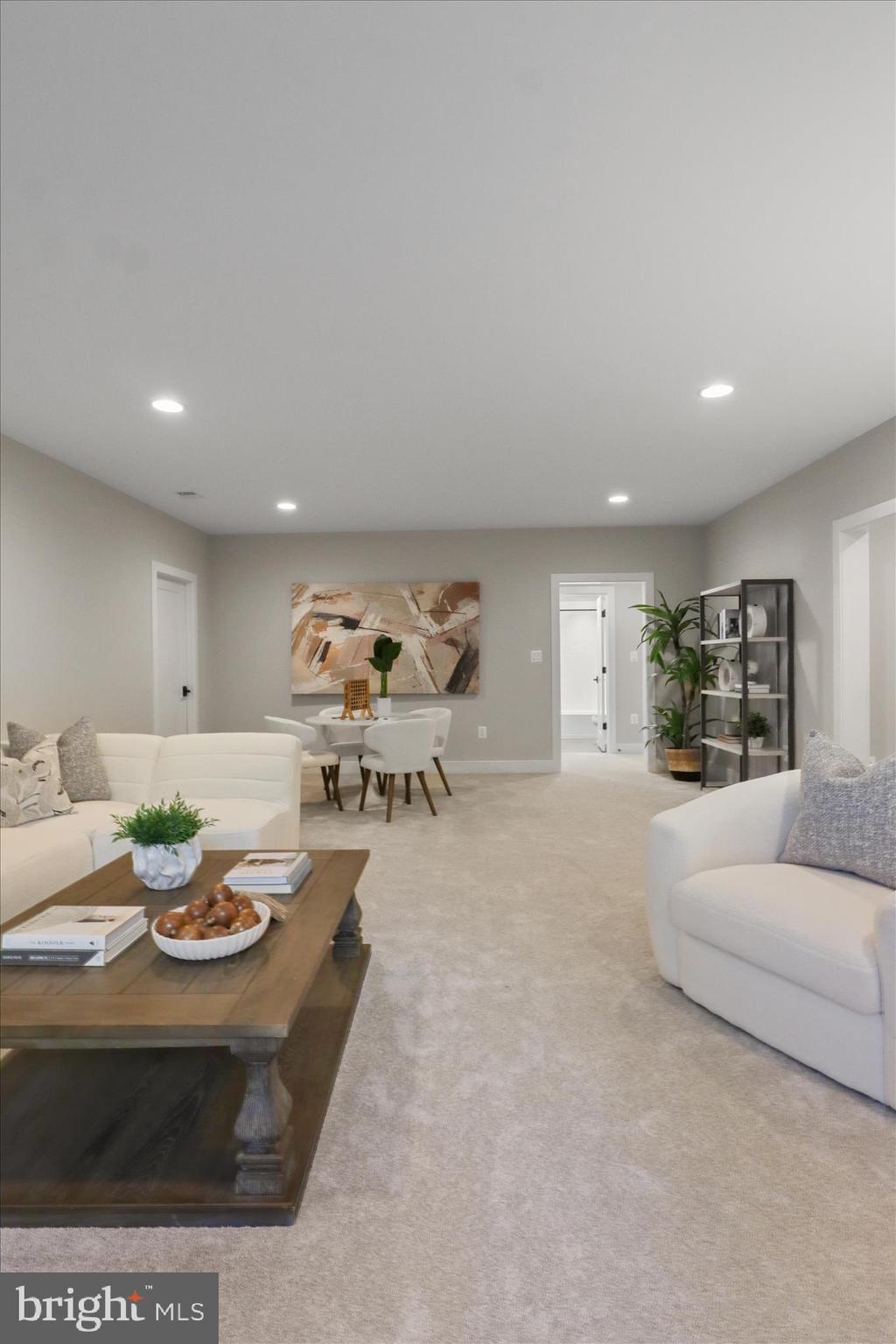 VIENNA WOODS - Residential