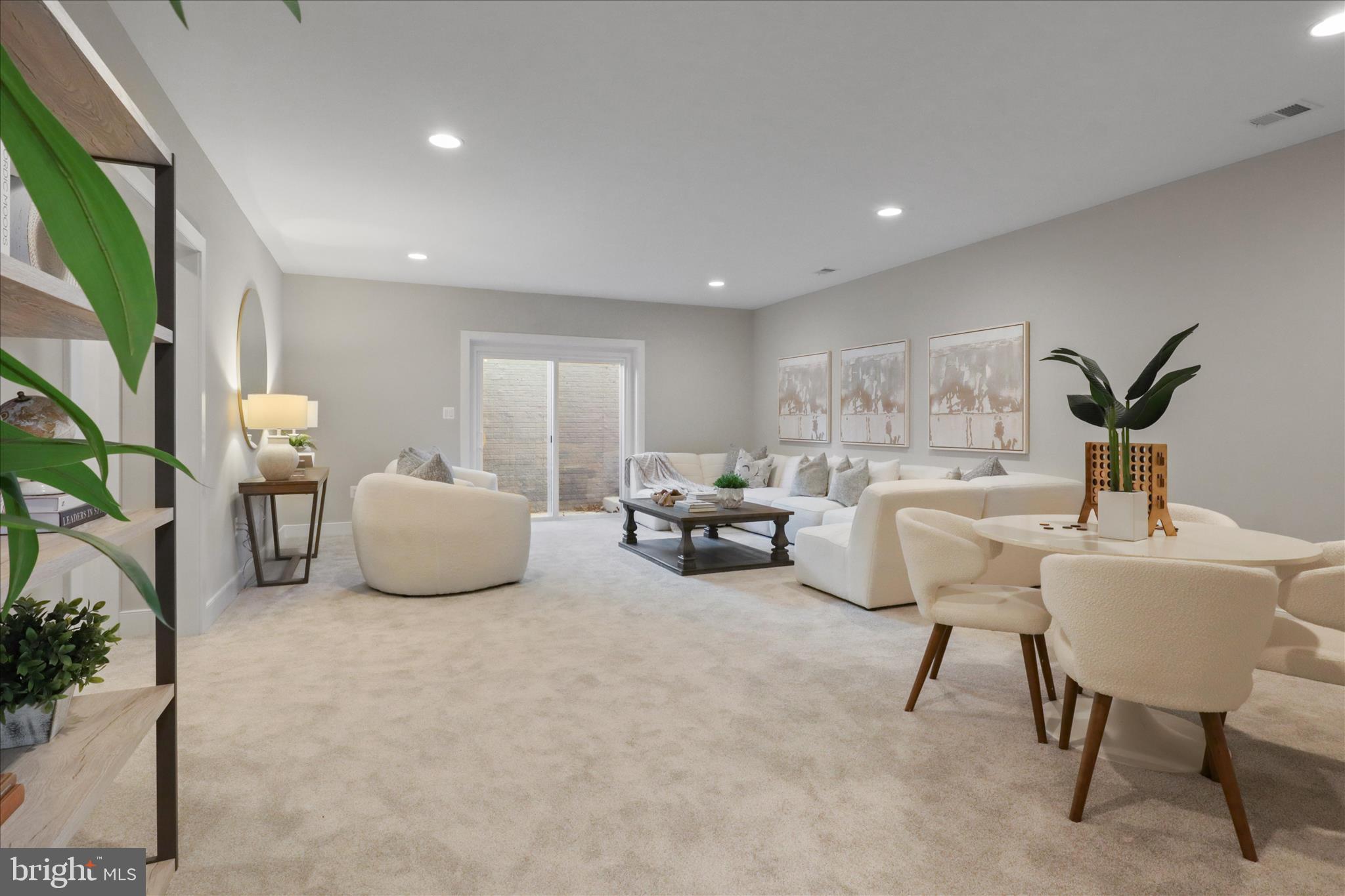 VIENNA WOODS - Residential