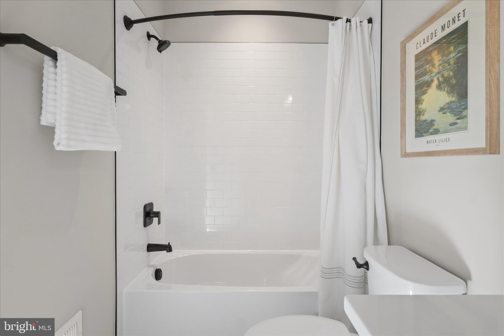 VIENNA WOODS - Residential