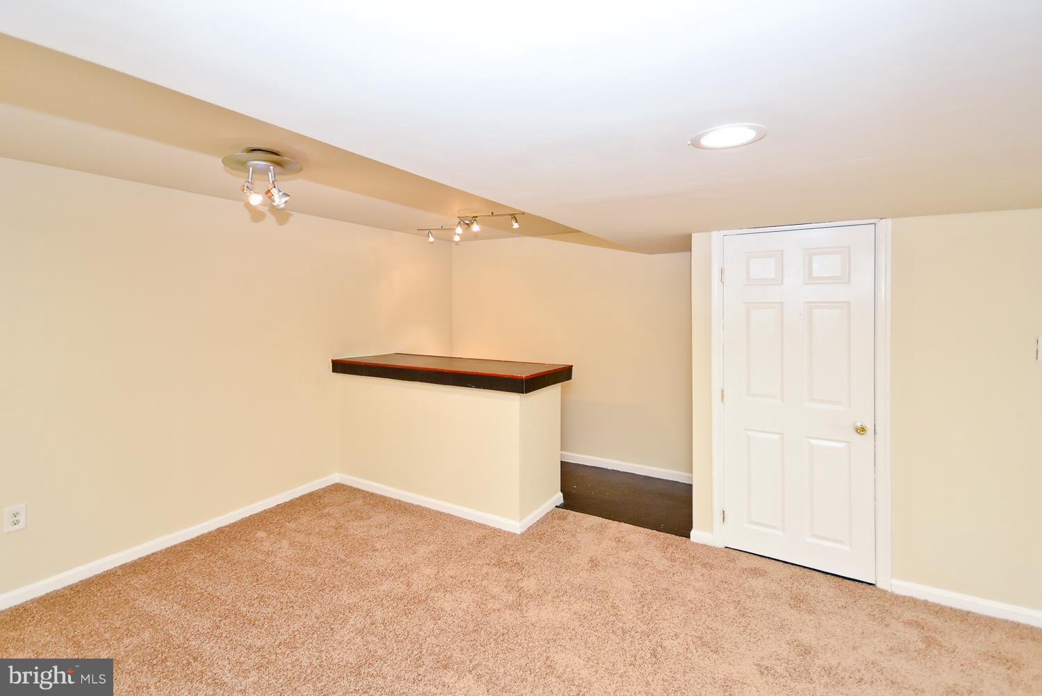 KAY PARK - Residential