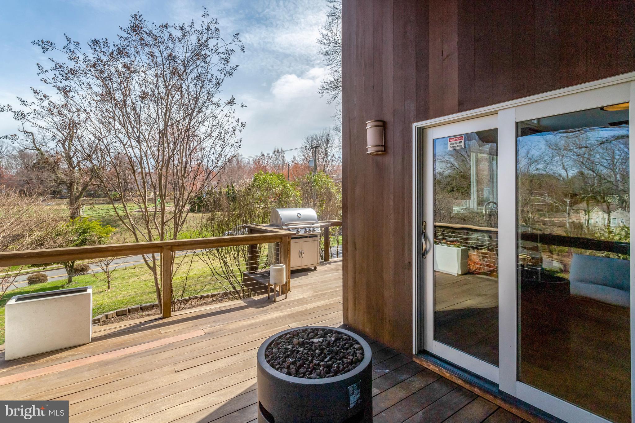 GOLF CLUB MANOR - Residential