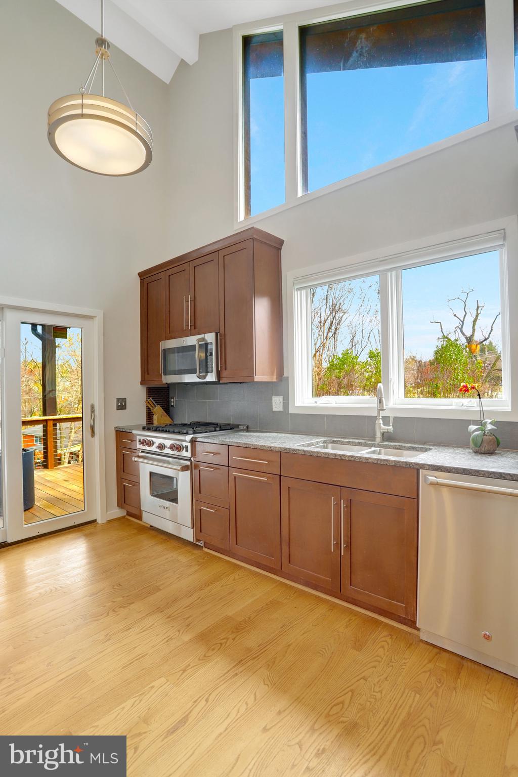 GOLF CLUB MANOR - Residential