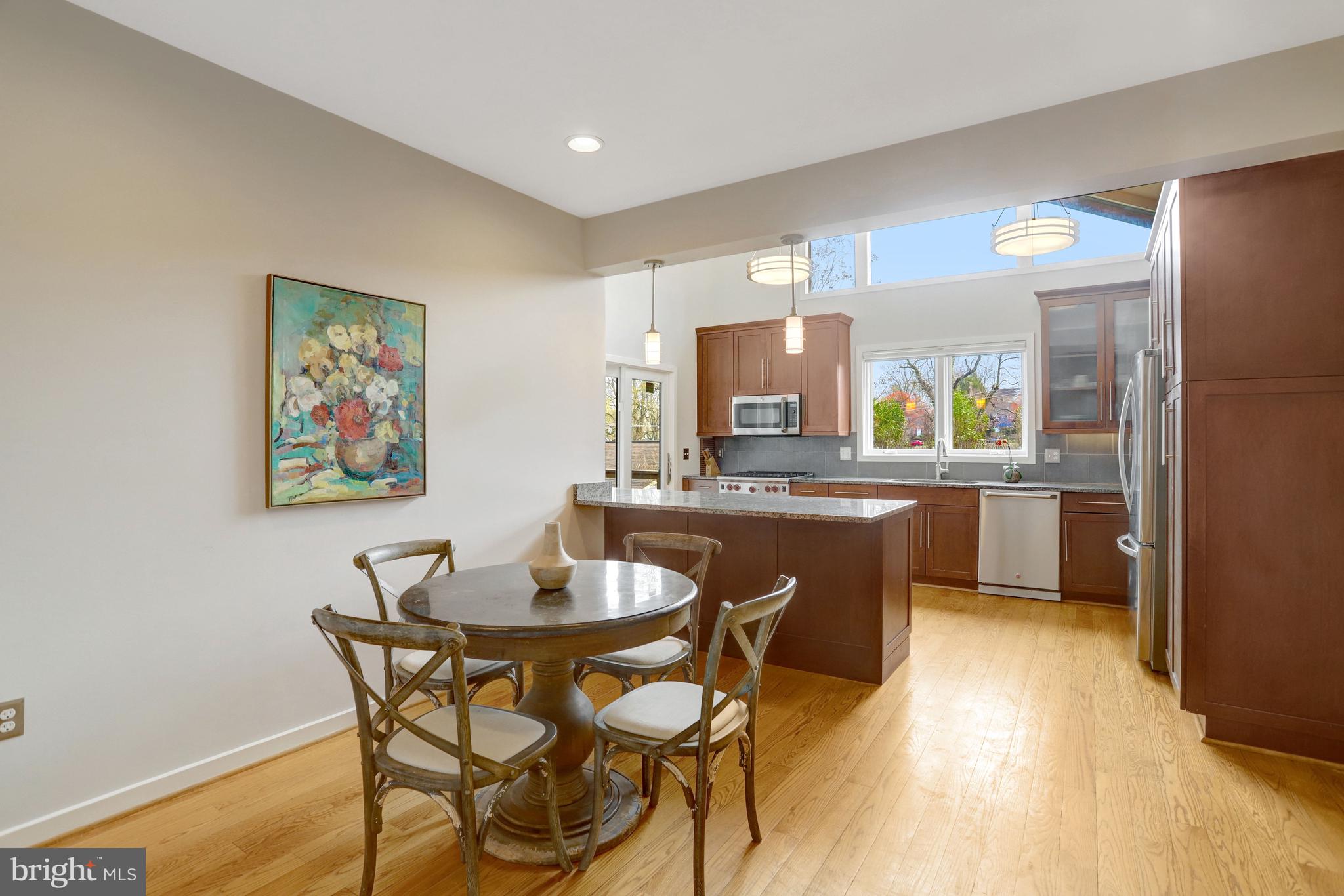 GOLF CLUB MANOR - Residential