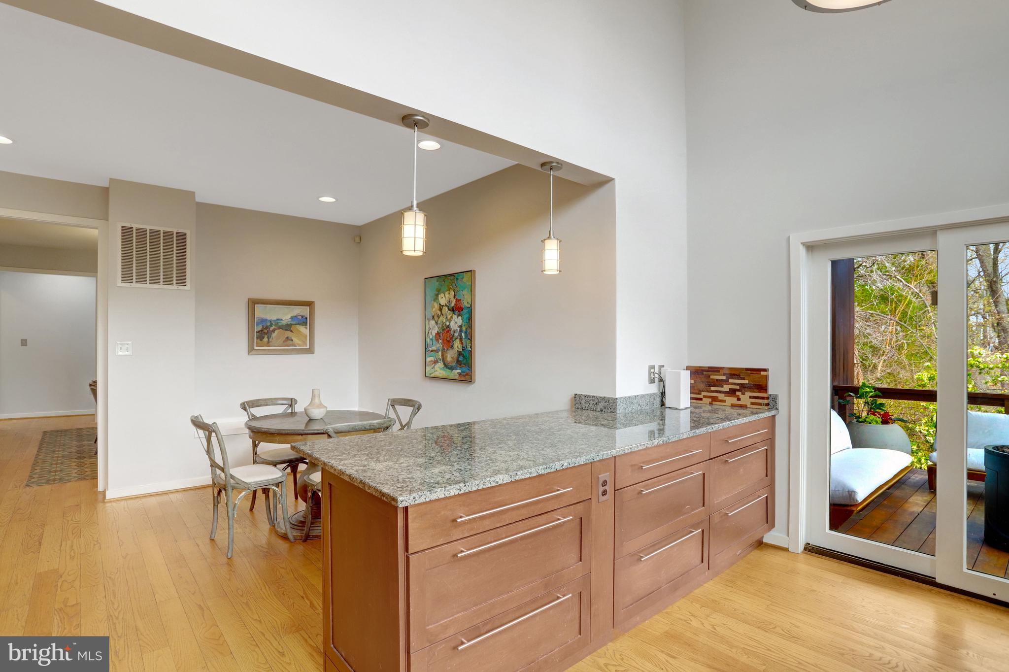 GOLF CLUB MANOR - Residential