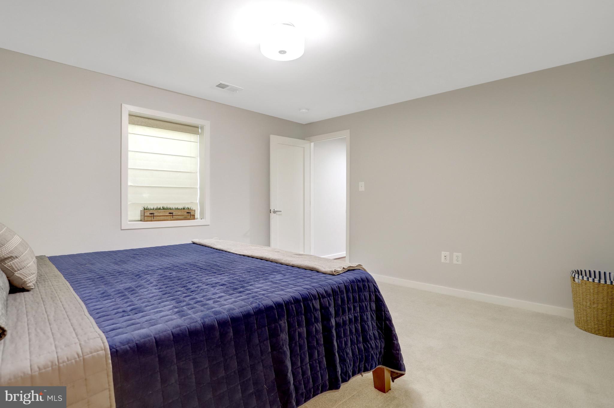 GOLF CLUB MANOR - Residential