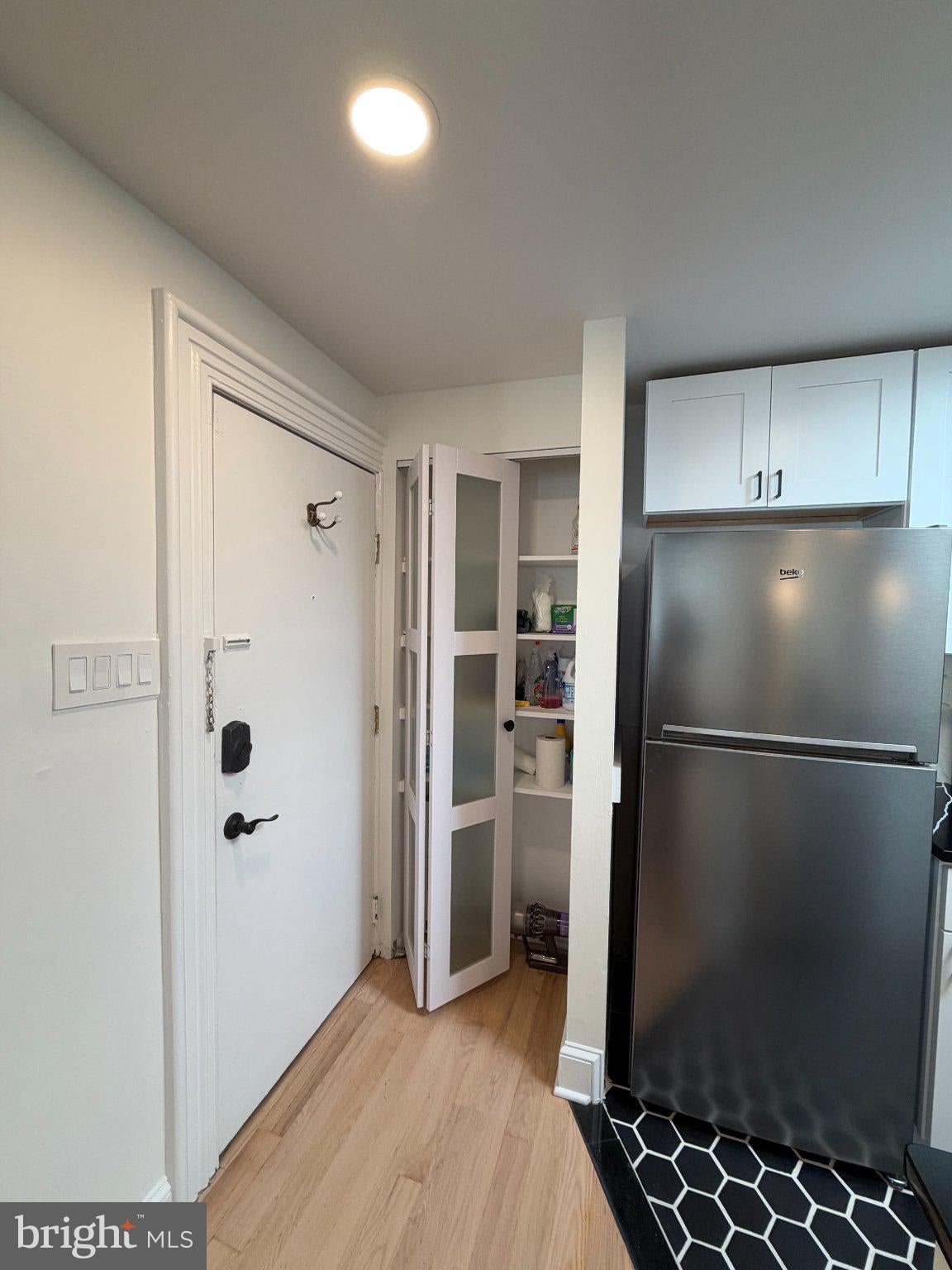 1503 GREEN STREET 7