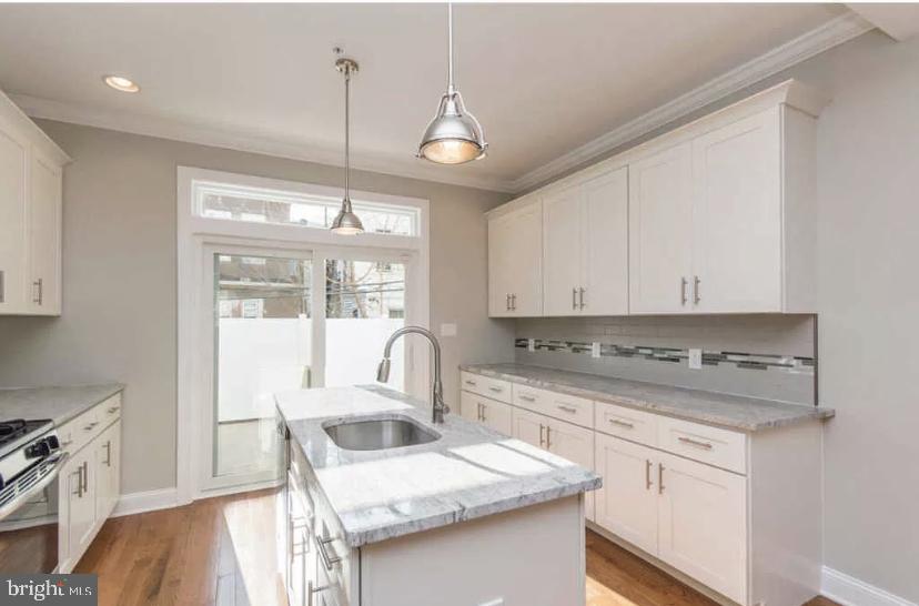 POINT BREEZE - Residential