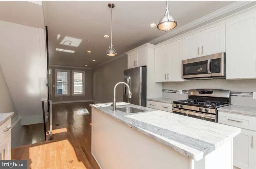 POINT BREEZE - Residential