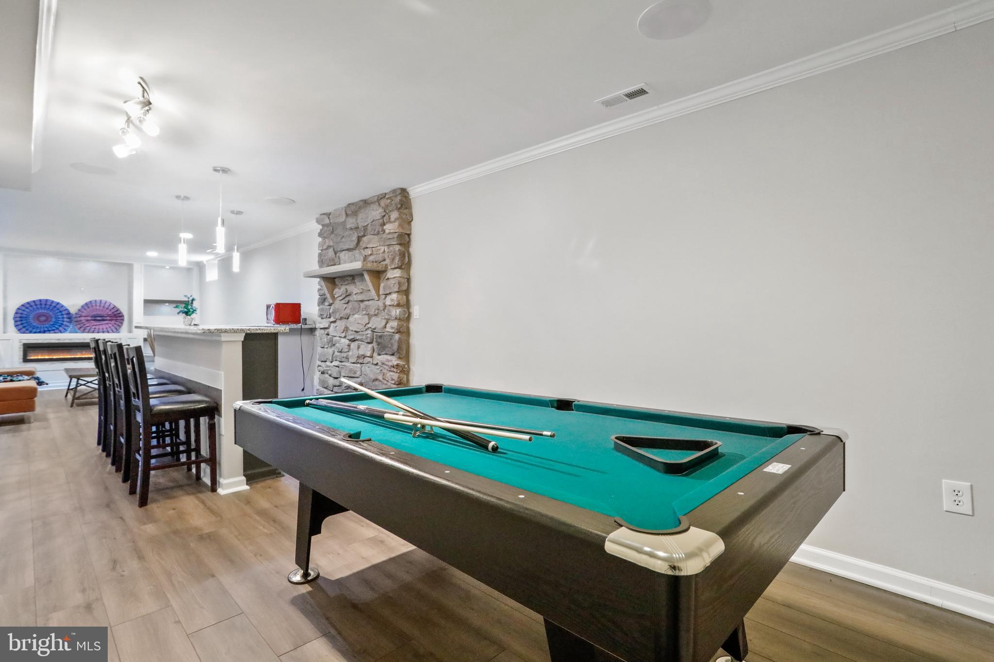 INWOOD MEADOWS - Residential