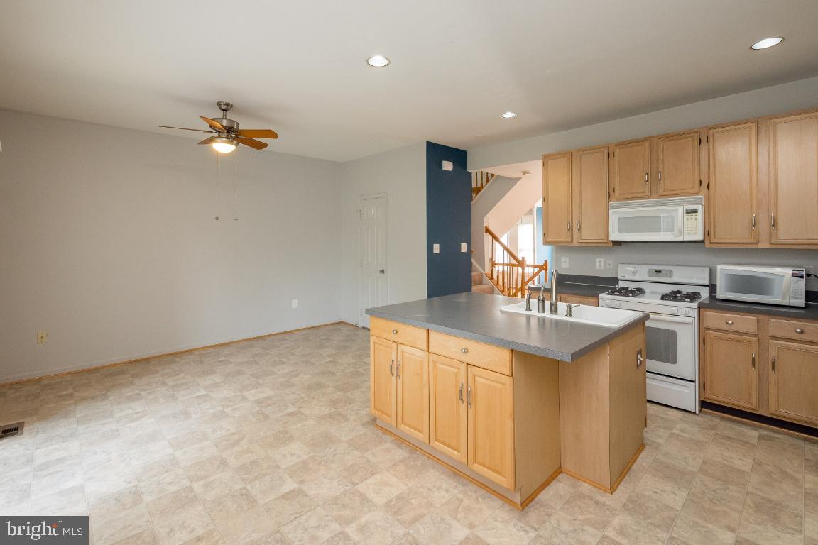 ISLAND CREEK - Residential Lease