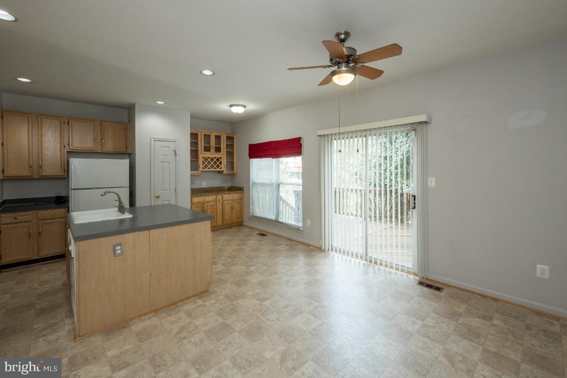 ISLAND CREEK - Residential Lease