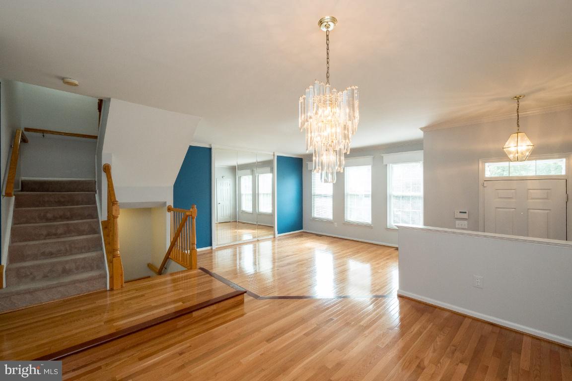 ISLAND CREEK - Residential Lease