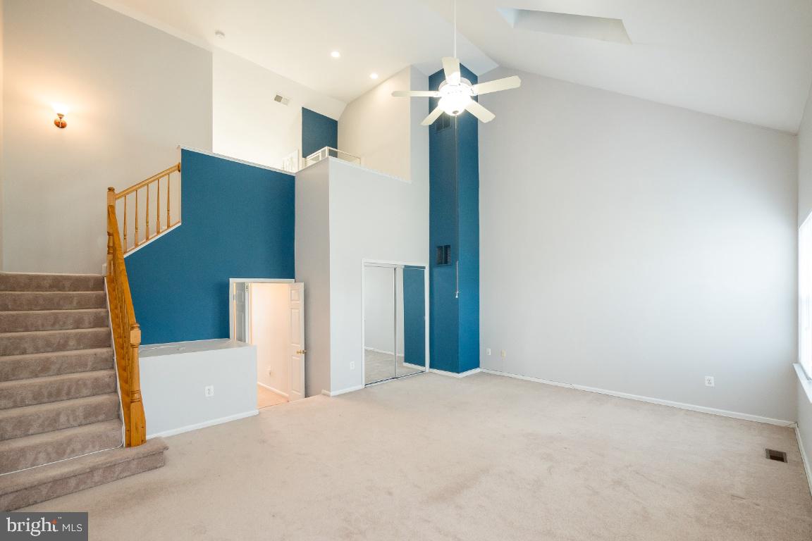 ISLAND CREEK - Residential Lease