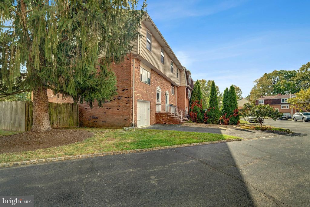 Photo of 28 Featherbed Court, LAWRENCEVILLE, NJ 08648 (MLS # NJME2067064)
