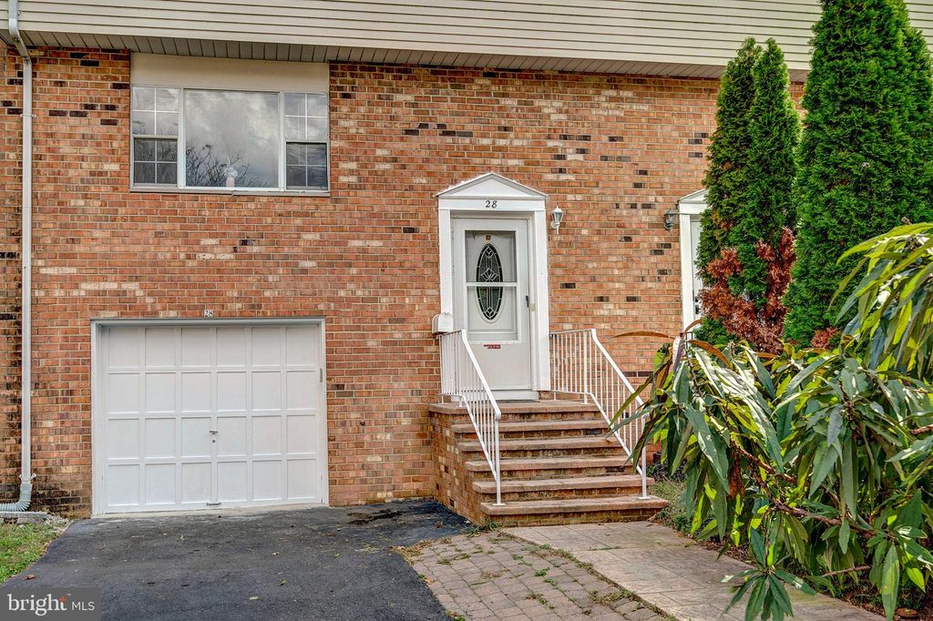 Photo of 28 Featherbed Court, LAWRENCEVILLE, NJ 08648 (MLS # NJME2067064)
