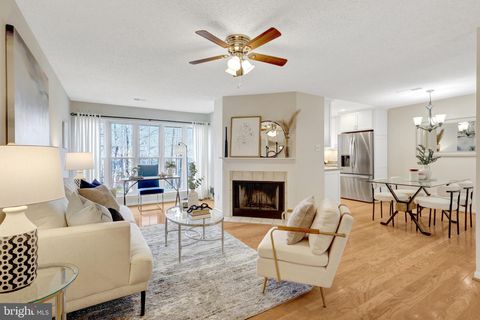 3802 GREEN RIDGE COURT 202 FAIRFAX VA 22033