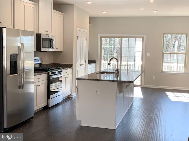 3201 LAUREL HILL ROAD