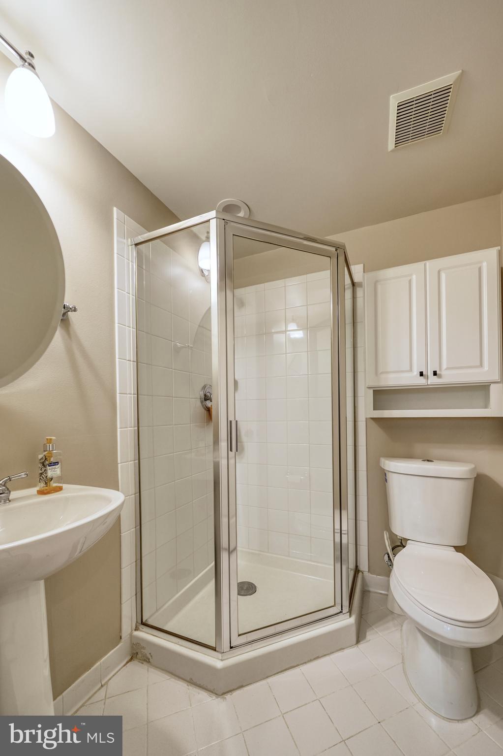 OAK MANOR - Residential