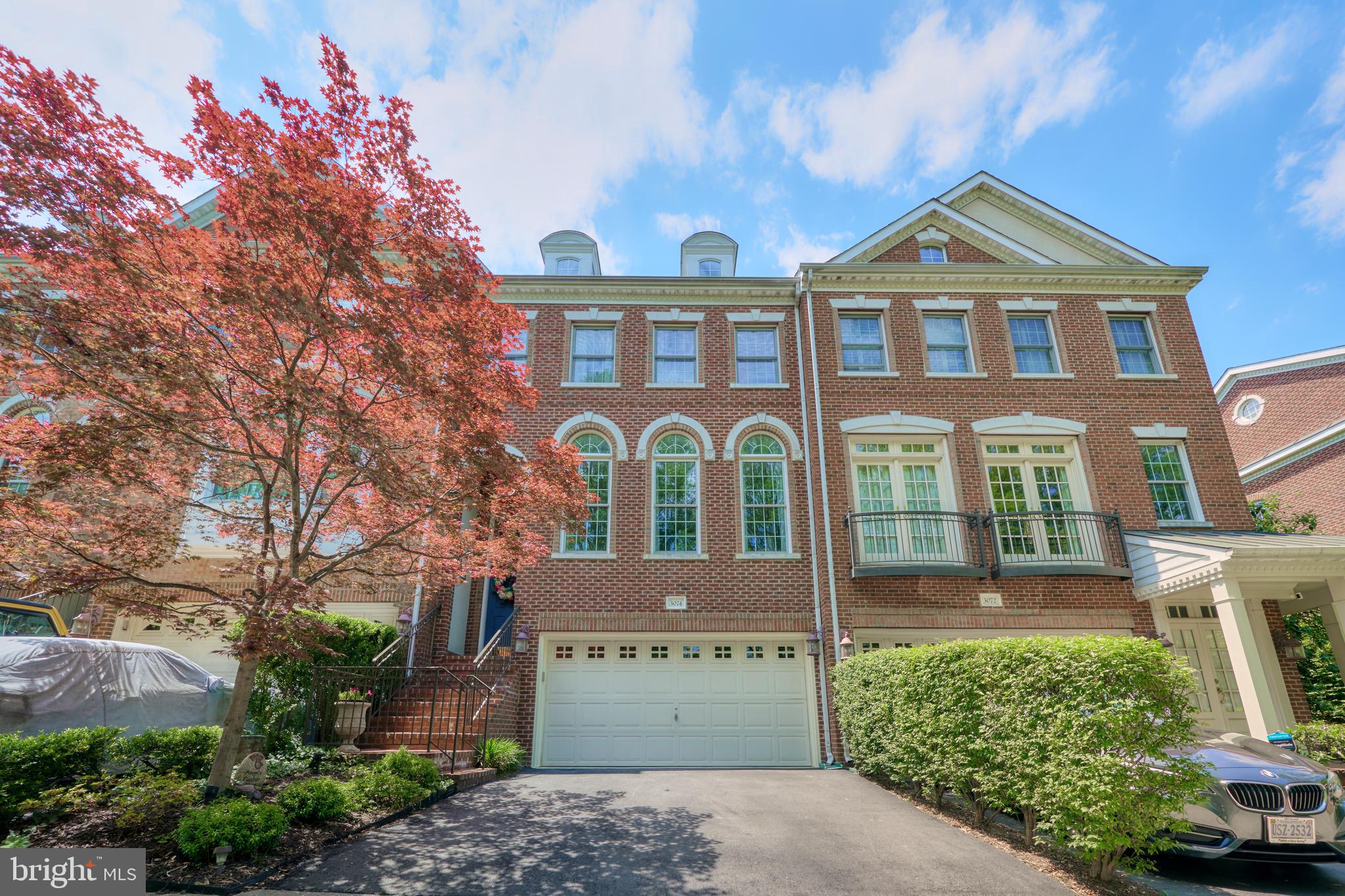 OAK MANOR - Residential