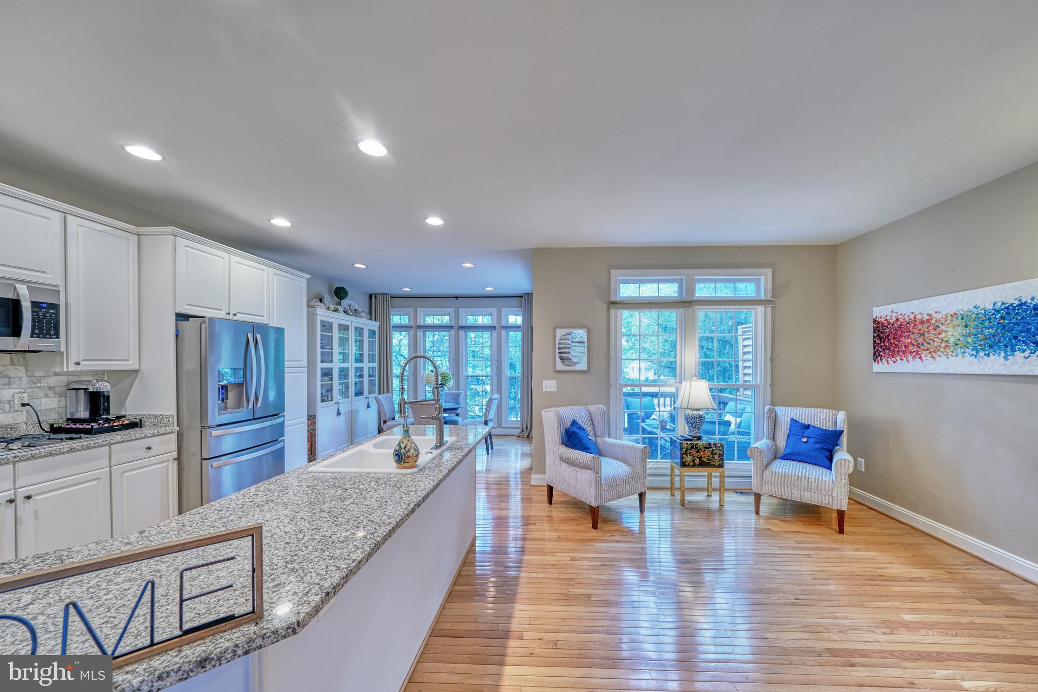 OAK MANOR - Residential