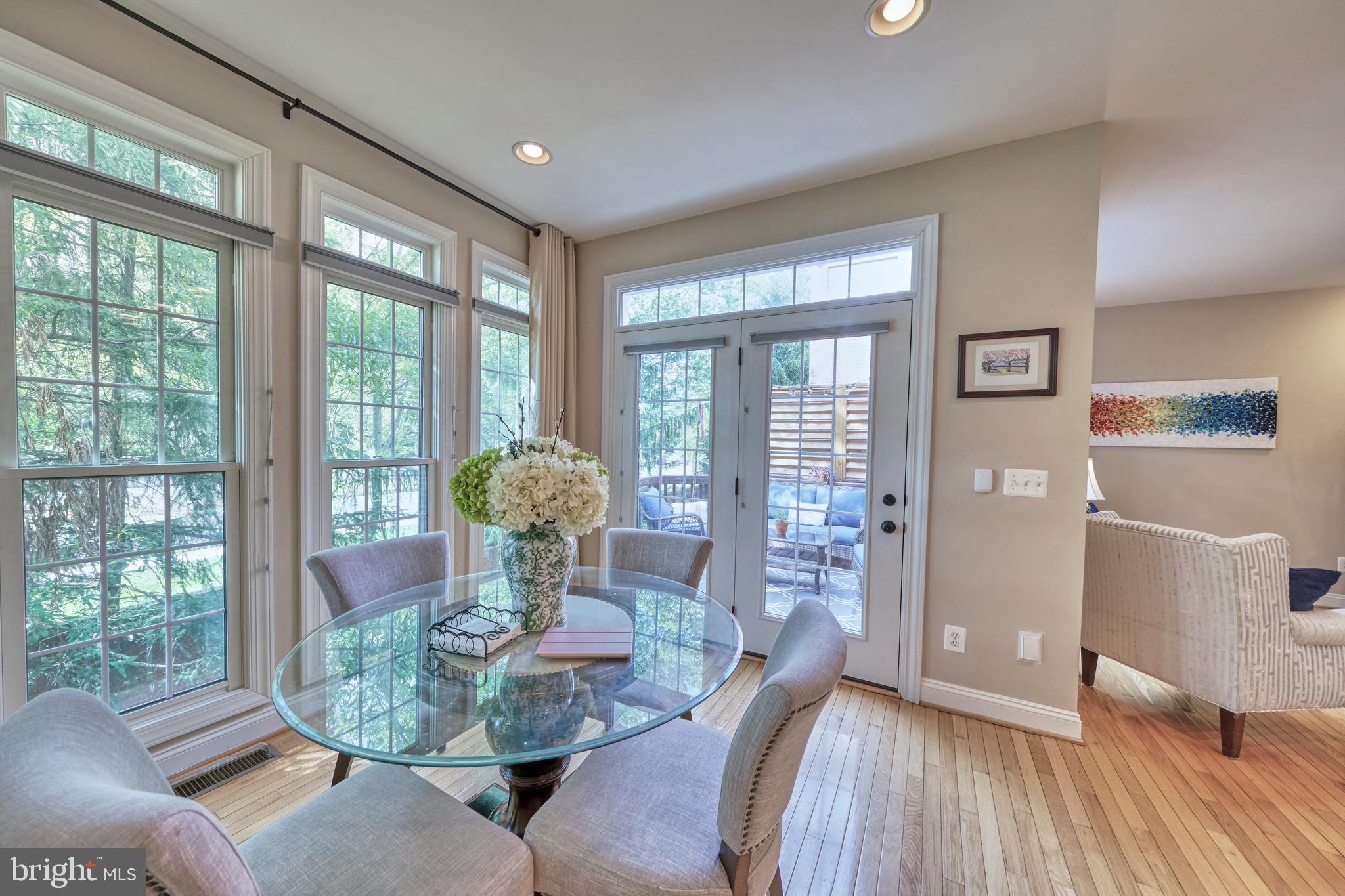 OAK MANOR - Residential