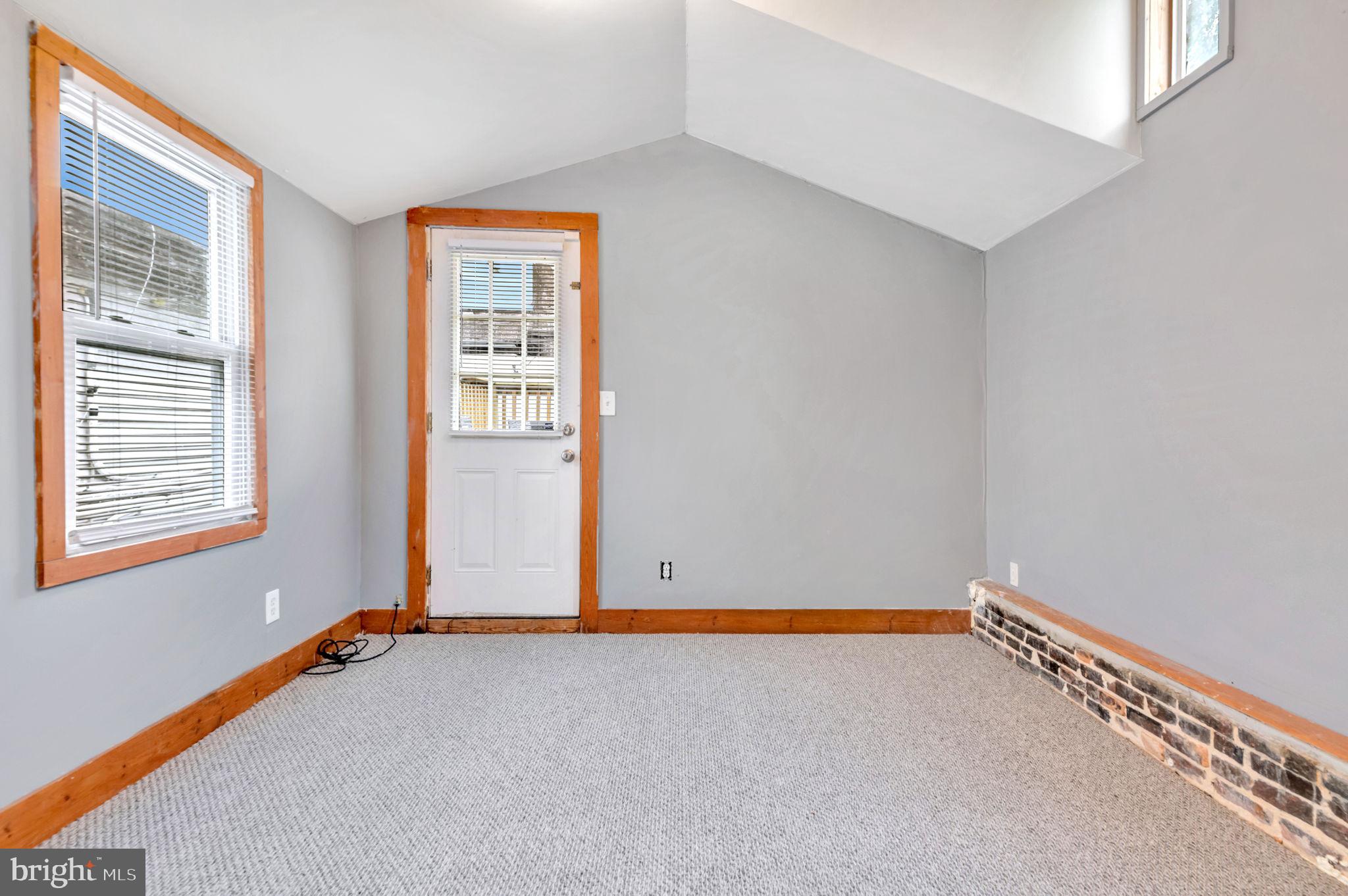 WARD 27 - Residential Lease