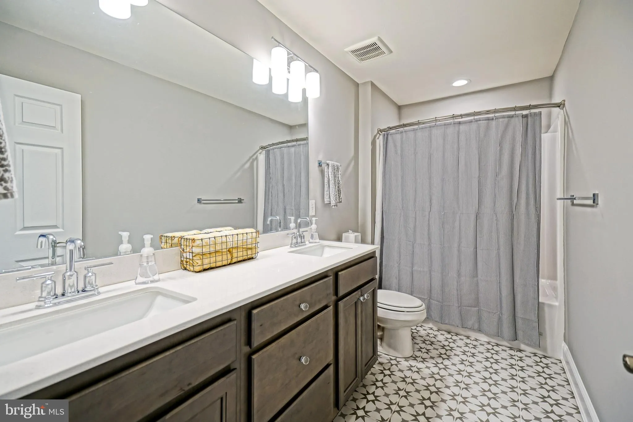 Harbeson, Delaware 19951, United States, 4 Bedrooms Bedrooms, ,4 BathroomsBathrooms,Residential,Active,87664