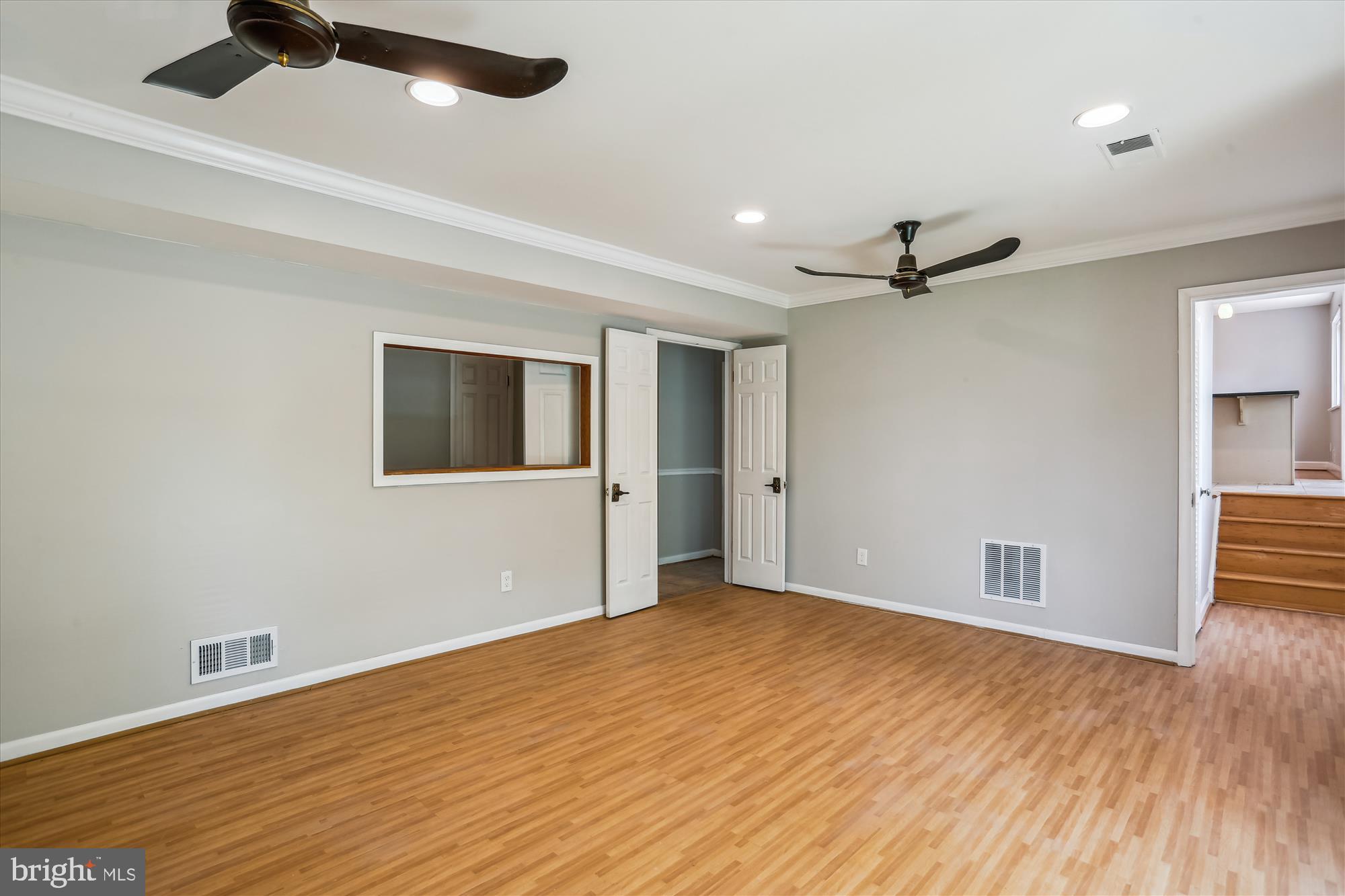 POOLESVILLE - Residential