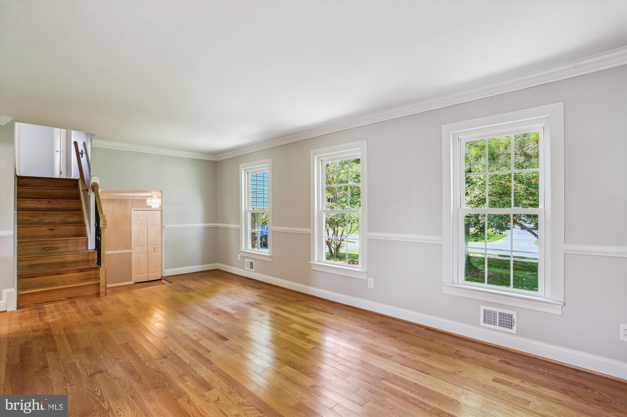 POOLESVILLE - Residential