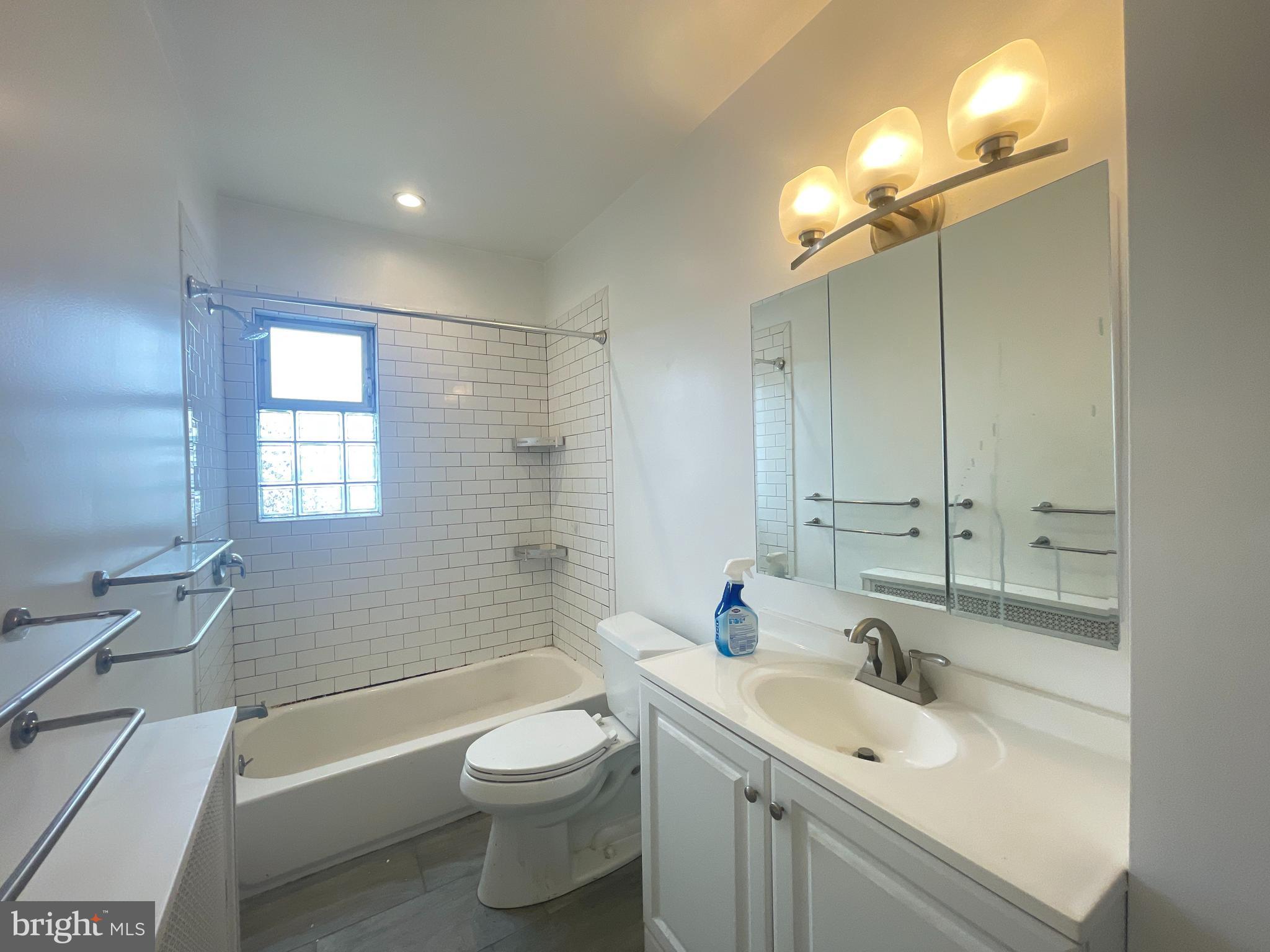 ART MUSEUM AREA - Residential Income