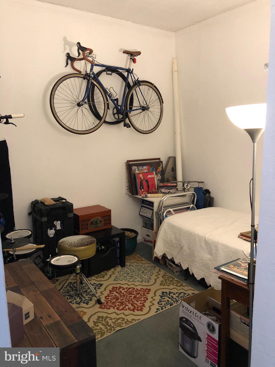 ART MUSEUM AREA - Residential Income