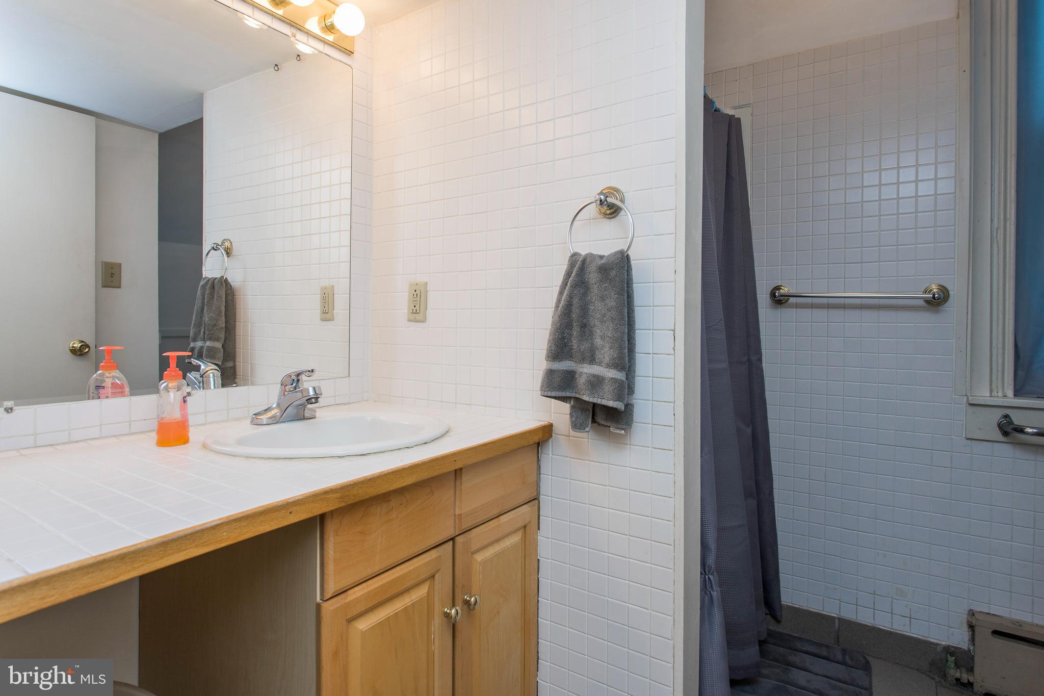 ART MUSEUM AREA - Residential Income