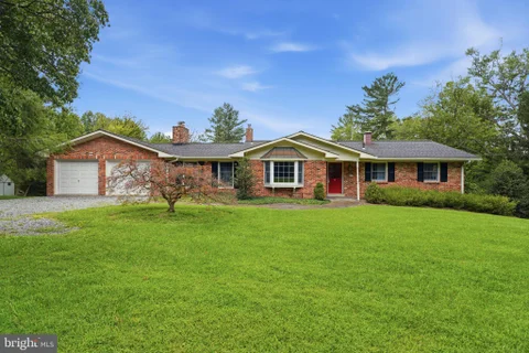 19040 New Hampshire Avenue, Brinklow, MD 20862 - #: MDMC2244770